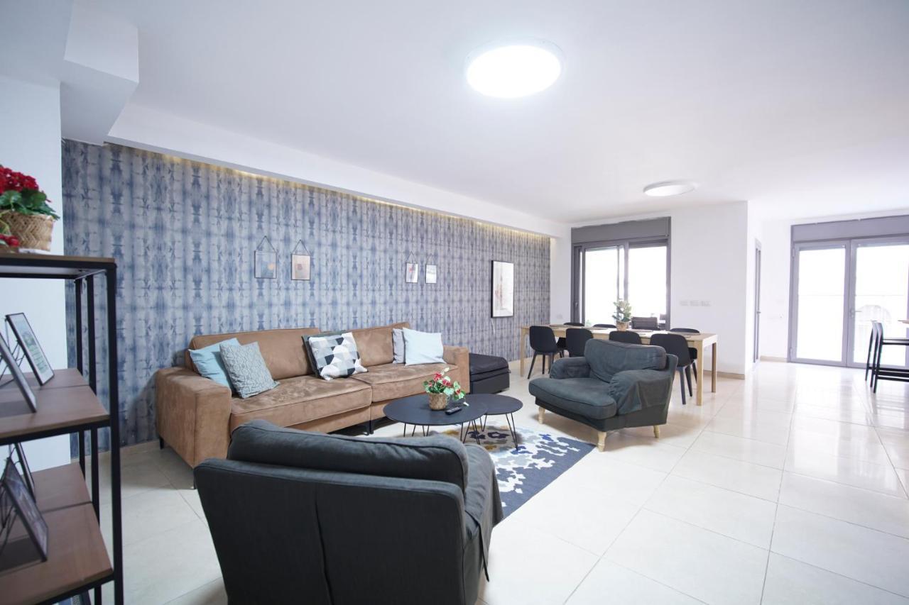 Harav Kuk Modern Apartment By Nimizz Jerusalem Exterior photo